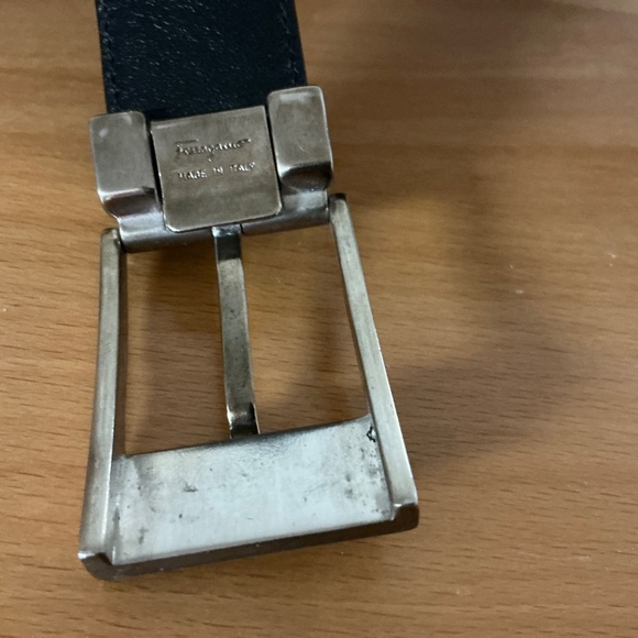 Salvatore Ferragamo unisex brown suede belt - Picture 8 of 8